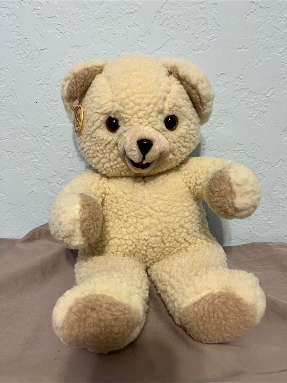 Vintage 1986 Snuggle Bear plush made by Russ Berrie and Co